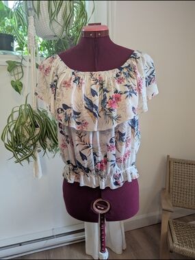 Cream Floral Off-Shoulder Ruffle Blouse / Small